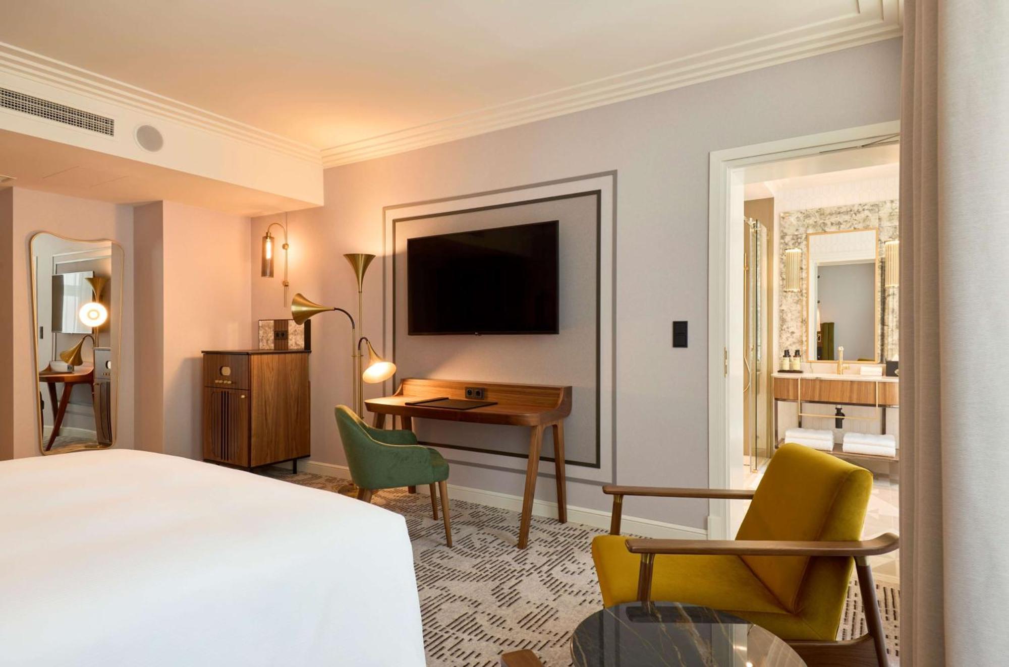 King Room Courtyard